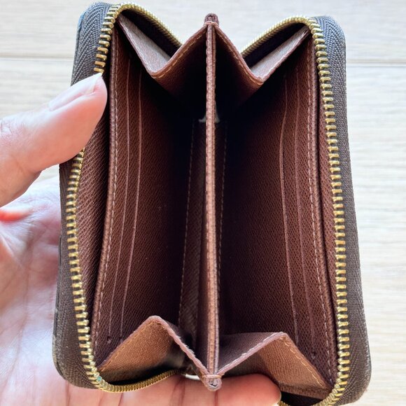 LOUIS VUITTON M60067 Monogram Zippy Coin Purse - Picture 2 of 8